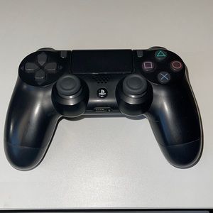 PS4 DualShock Controller